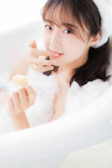 三个人玩我一个人什么感觉